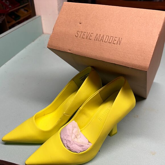 STEVE MADDEN CASSIDY YELLOW NEON PUMPS SIZE 6-NEVER WORN - Picture 4 of 6